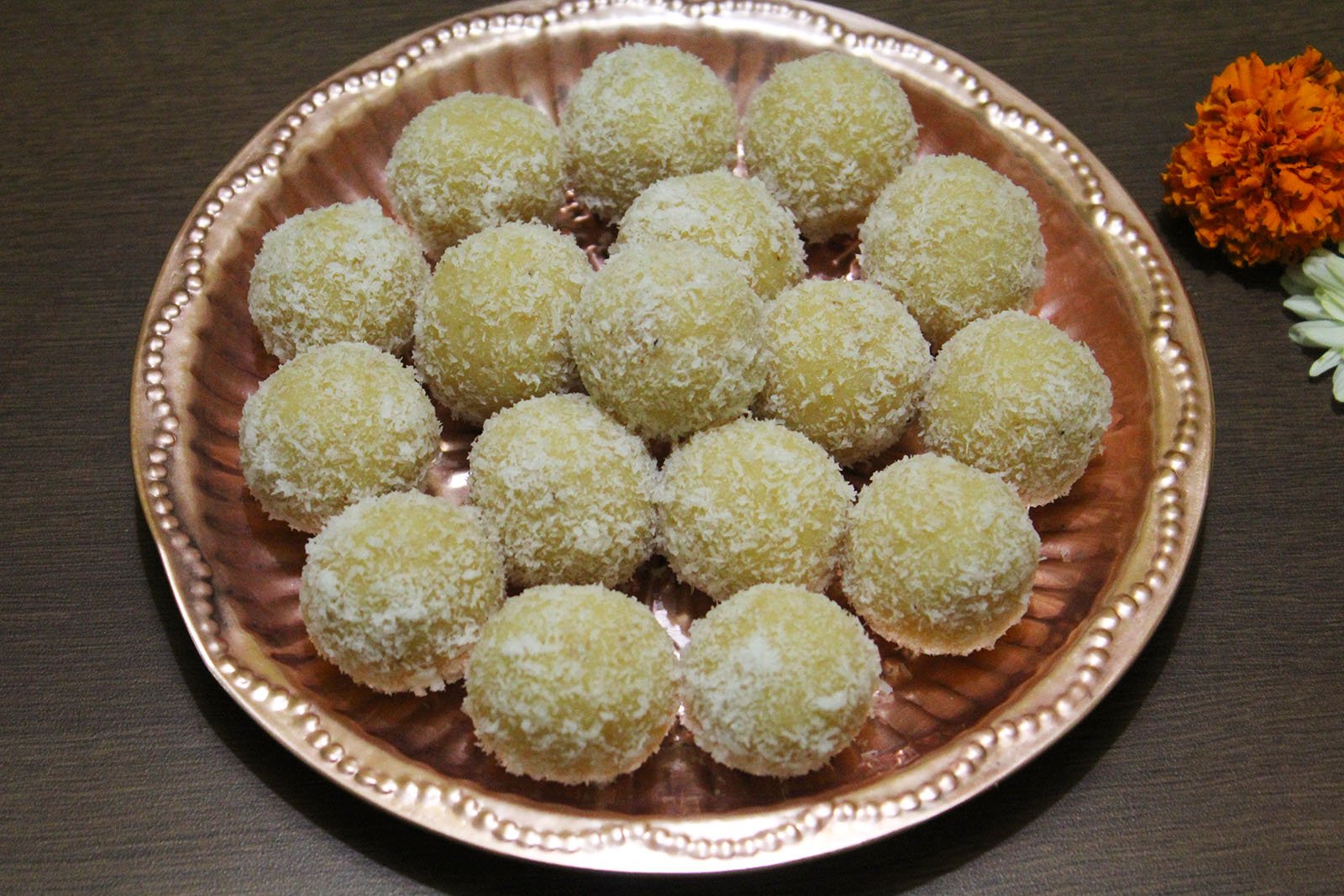 coco laddoo