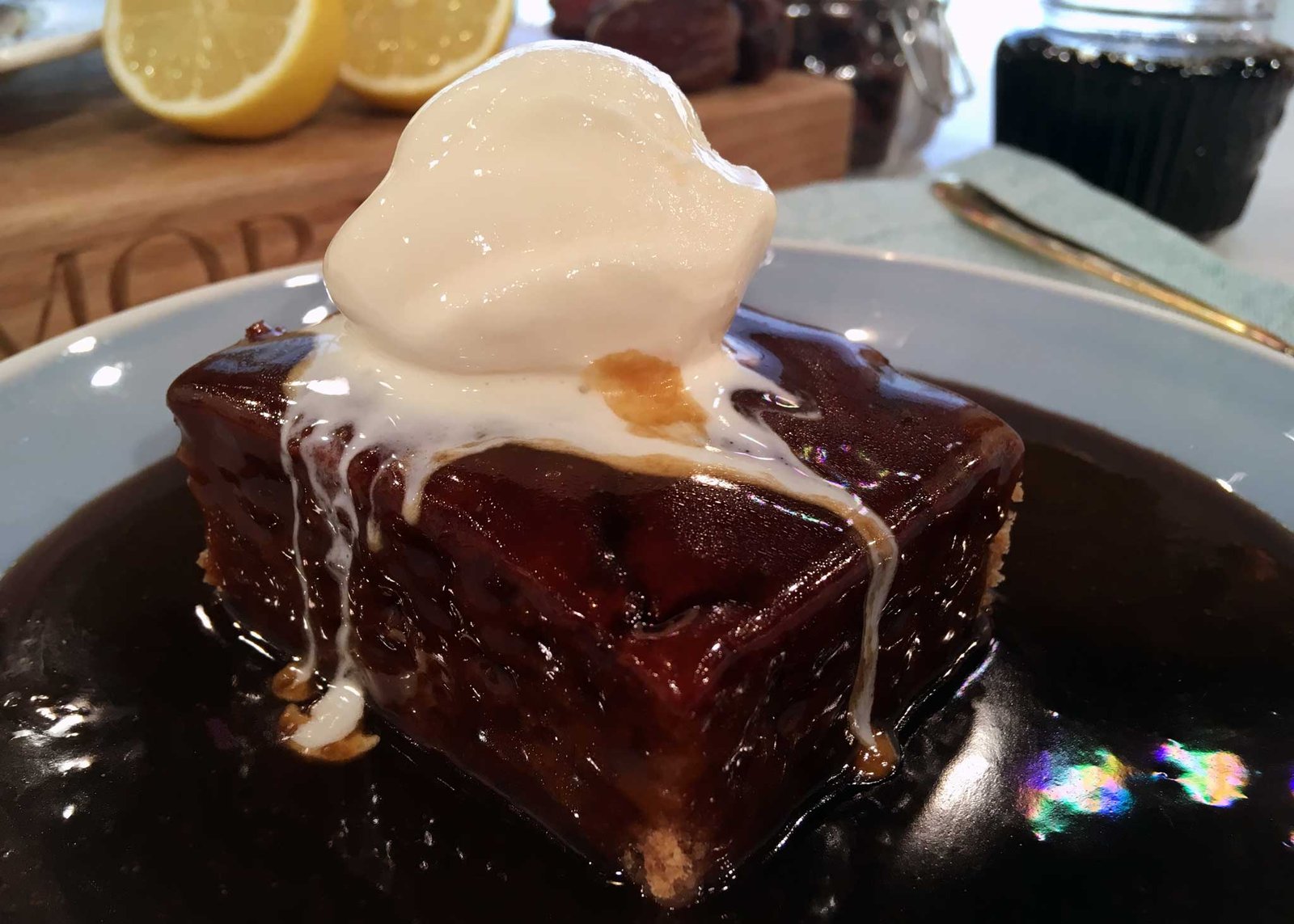 STICKY TOFFEE PUDDING